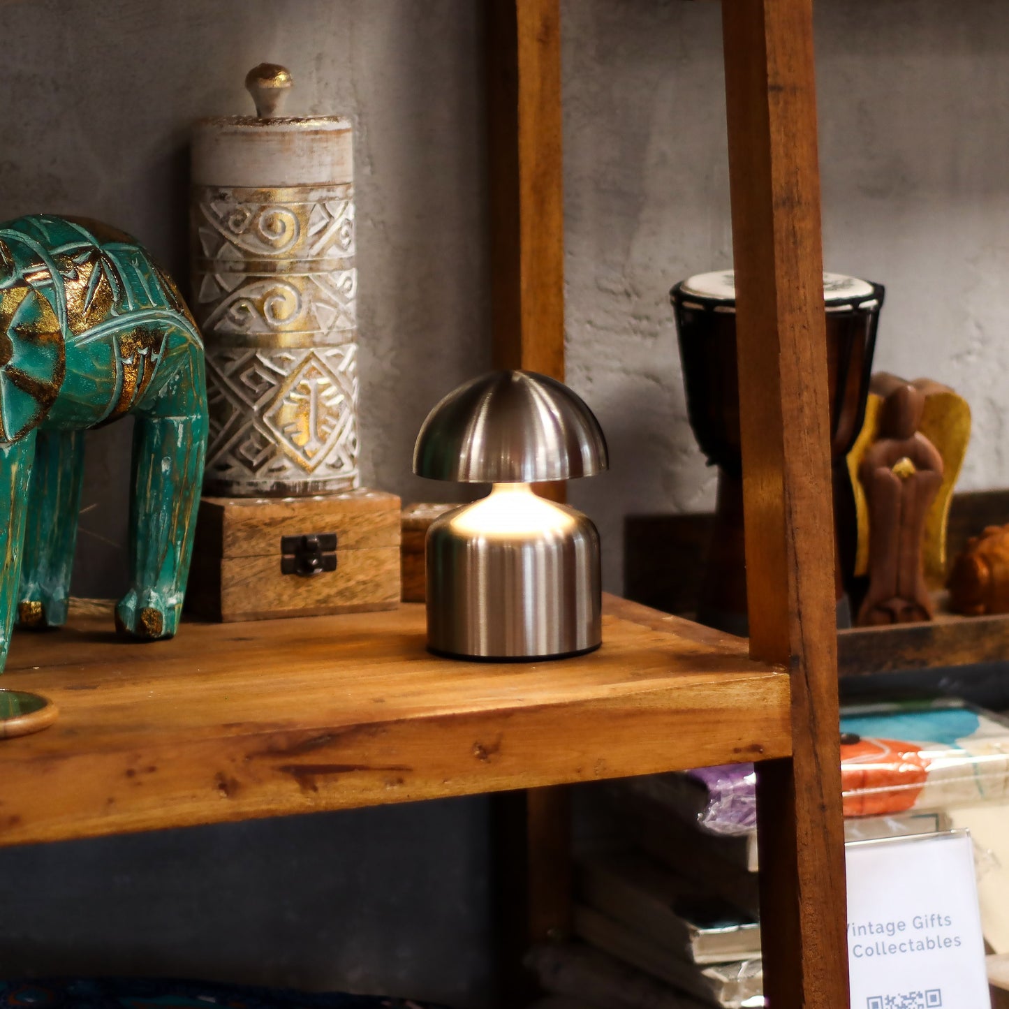 Silberne Pilzkuppel Lampe mit Berührungssteuerung & USB-C