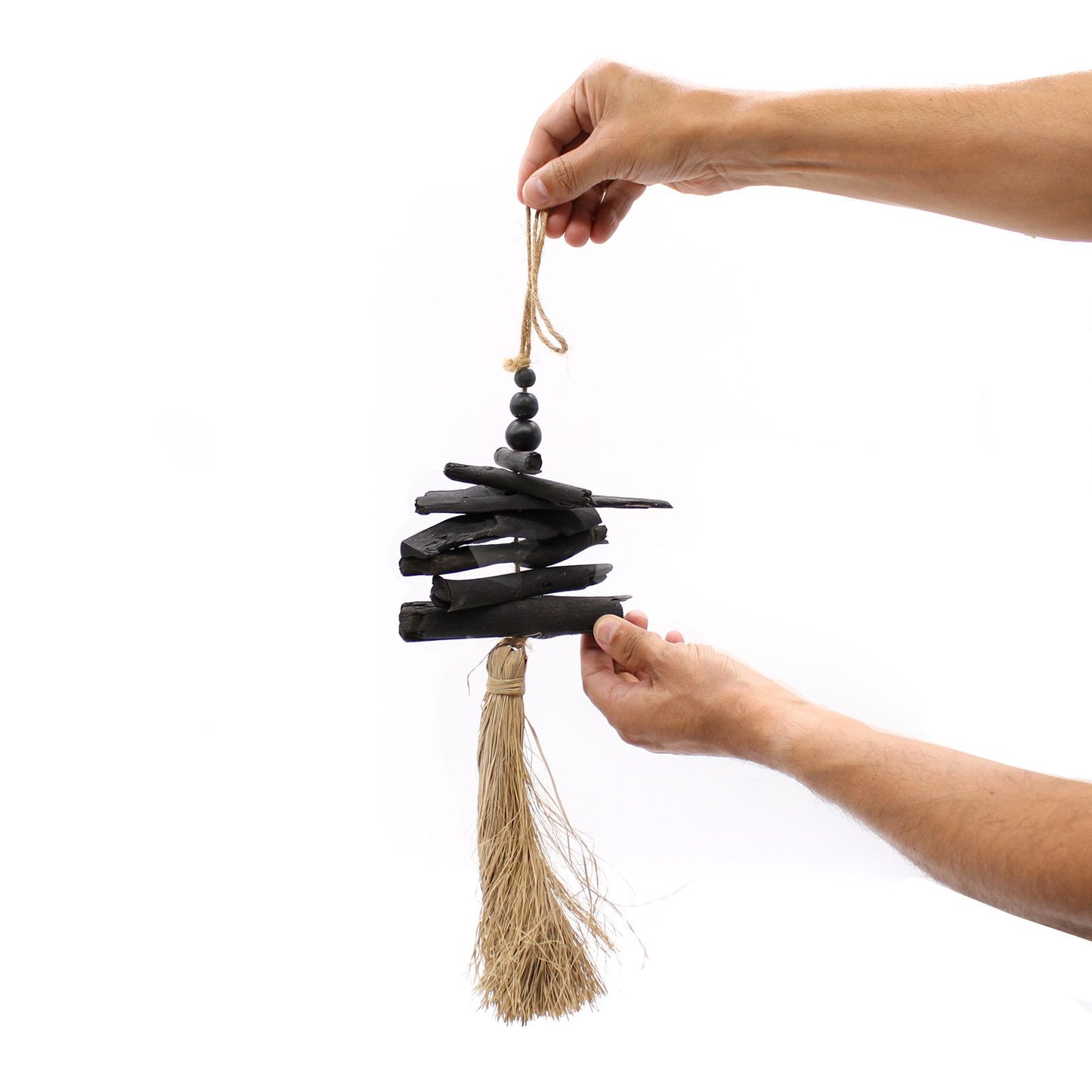 Handgefertigte Raffia-Quaste mit Strandholz, 42 cm - Natürliche Wanddekoration