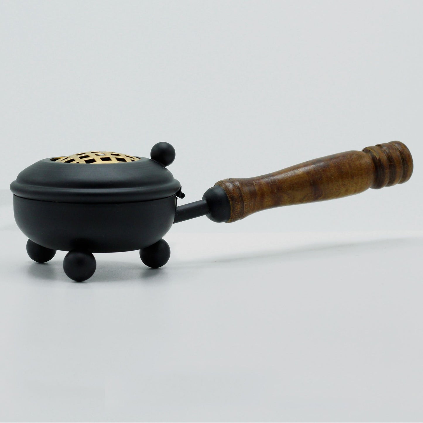 Räuchergefäß aus Gusseisen mit Holzgriff - Elegante Schwarz-Gold-Optik
