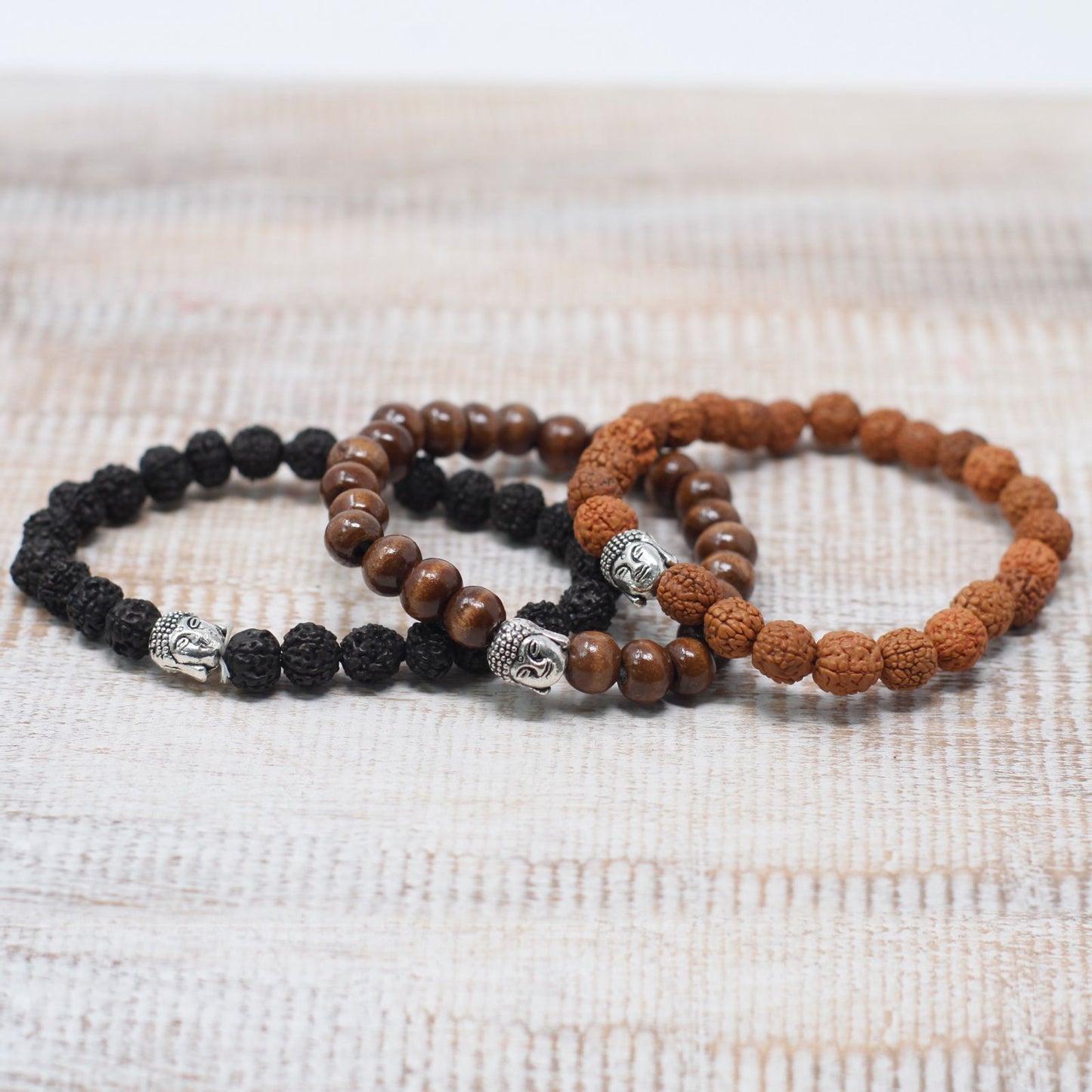 Buddha Armband Set aus dunklen Holzperlen – Handgeschnitztes Symbol für Balance