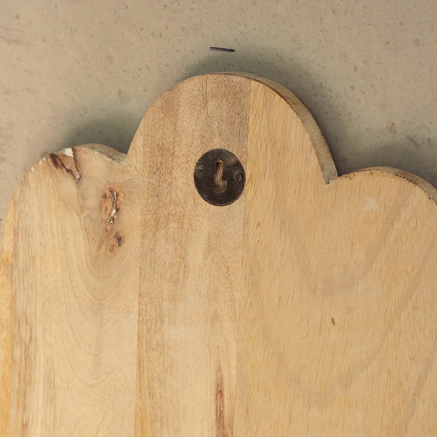 Wanddekoration Hamsa-Hand aus Mangoholz - Weiß lasiertes Unikat