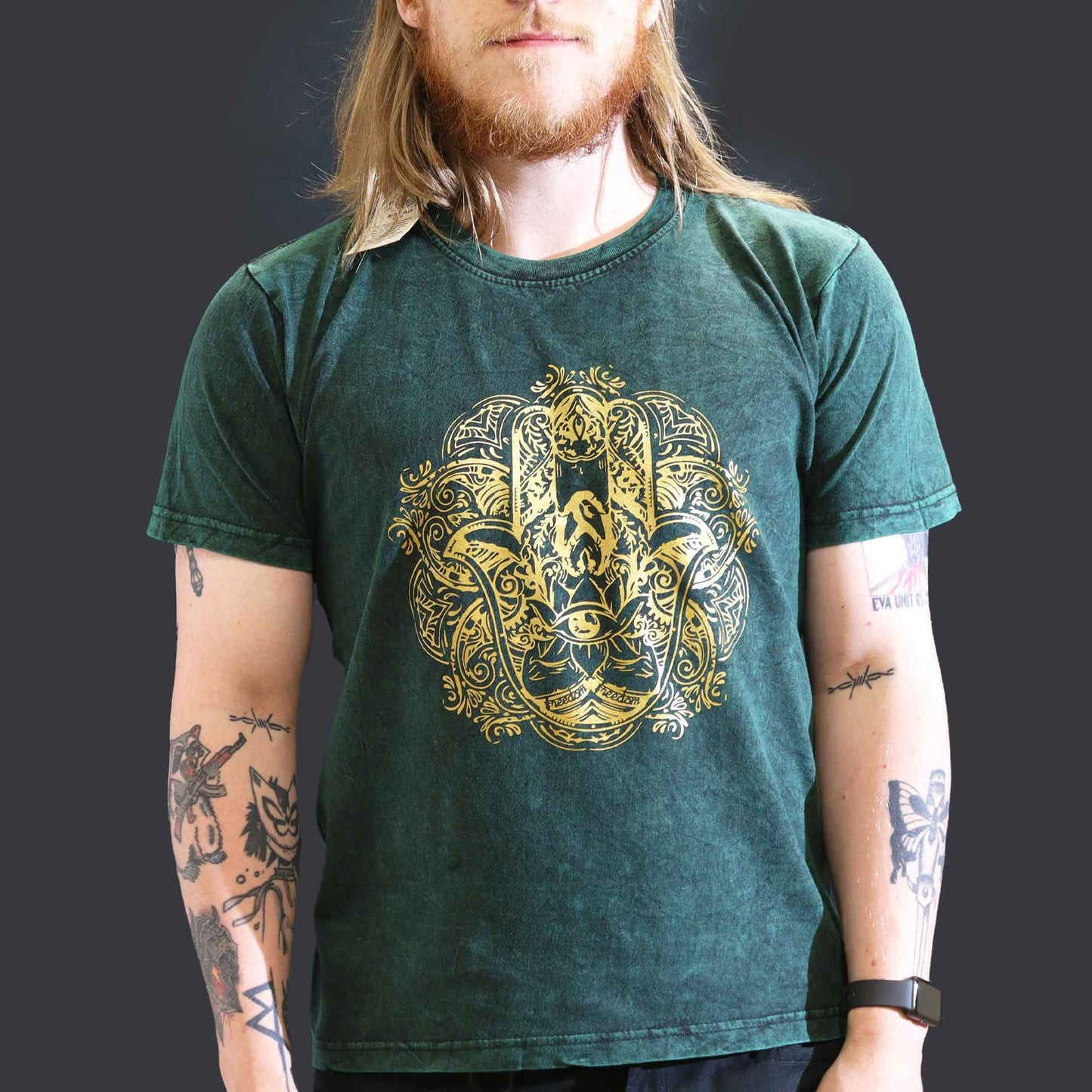 Hamsa T-Shirt in Grün – Doppelt steingewaschen für Vintage-Komfort