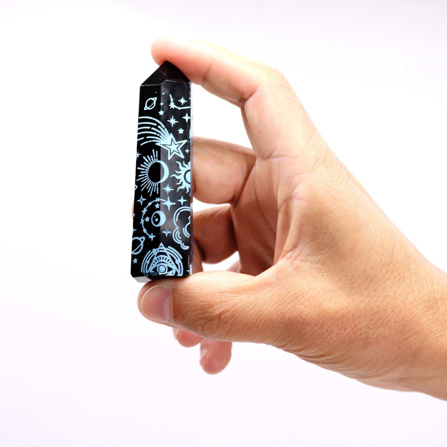 Sternen-Obsidian Spitze in Himmelblau – Mystischer Obelisk mit Gravur