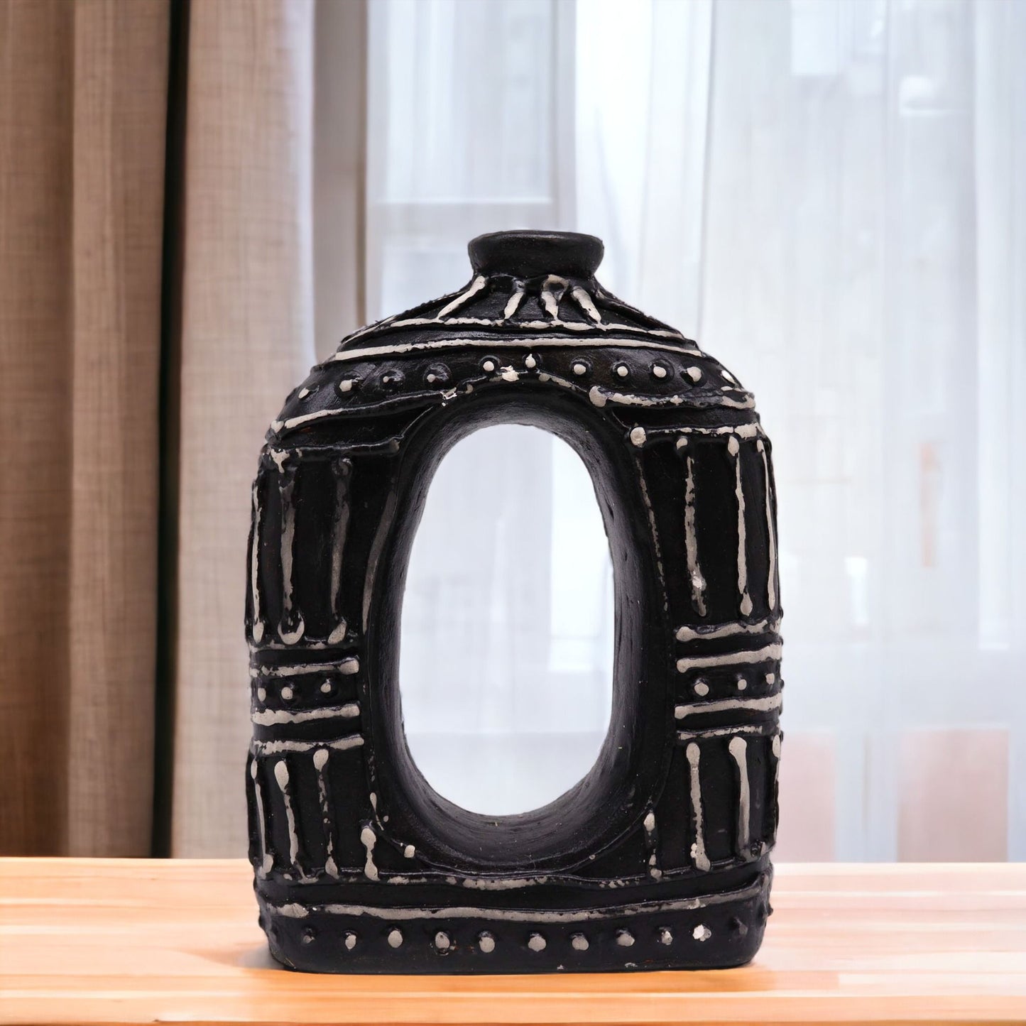Handbemalte Terrakotta-Vase in Schokoladenbraun, Ovales Donut-Design 23cm
