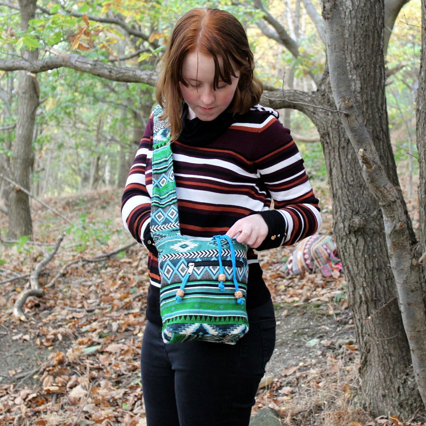 Slingbag aus Jacquard-Stoff in Türkis – Leicht & Alltagstauglich