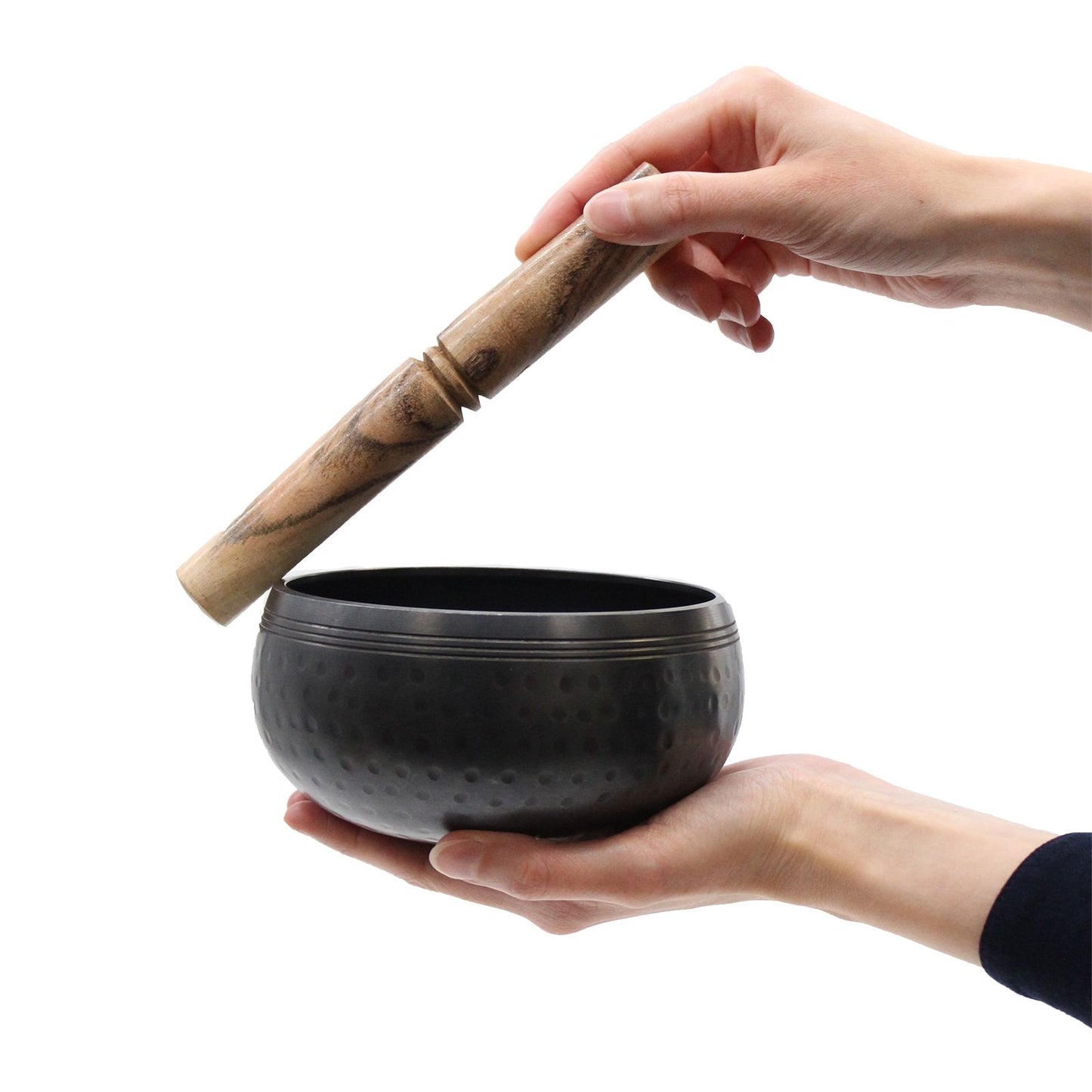 Handgefertigte Messing-Klangschale in Schwarz, 14 cm – Für Meditation & Harmonie