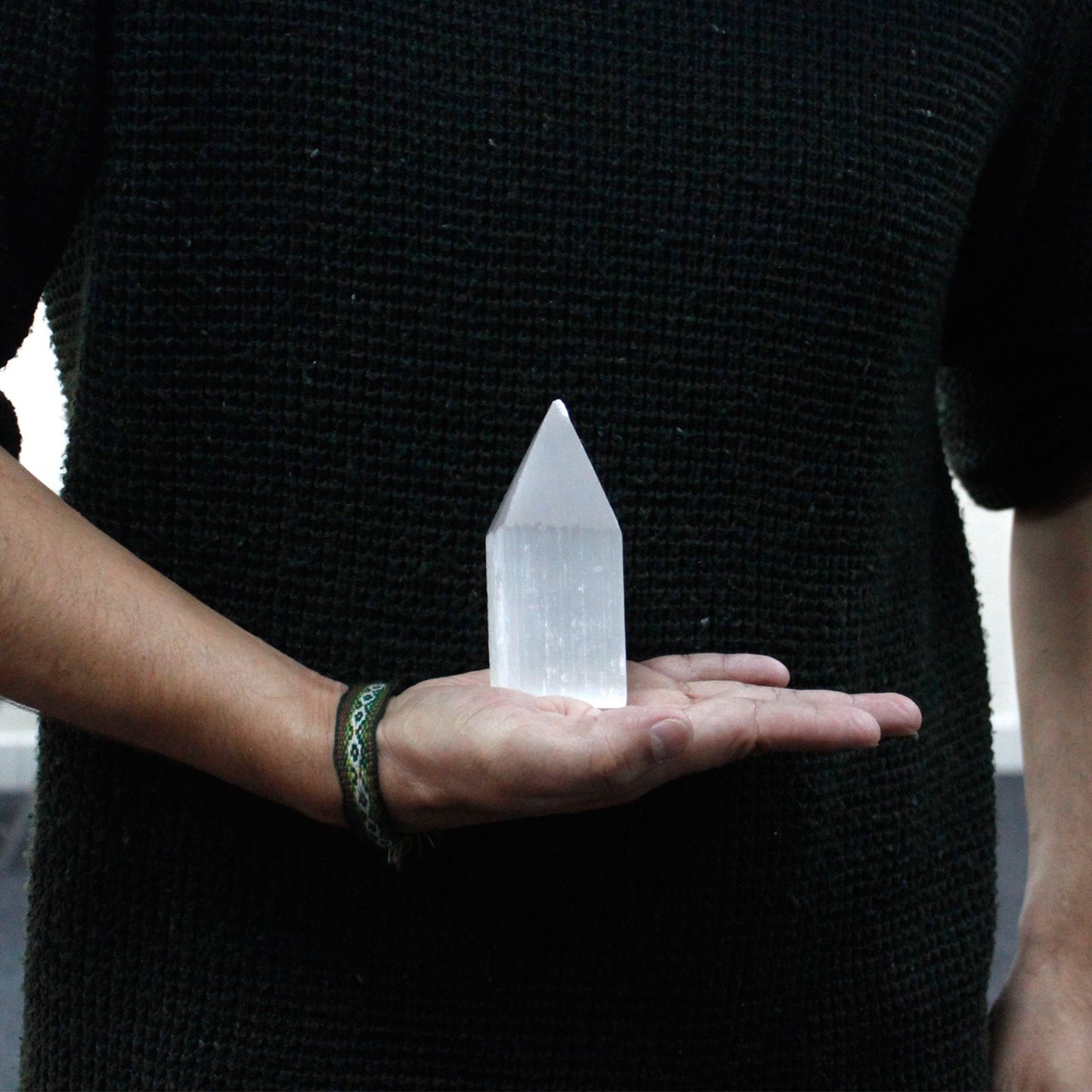 Selenit-Turm in Bleistiftspitzenform – 10 cm Naturkristall aus Marokko