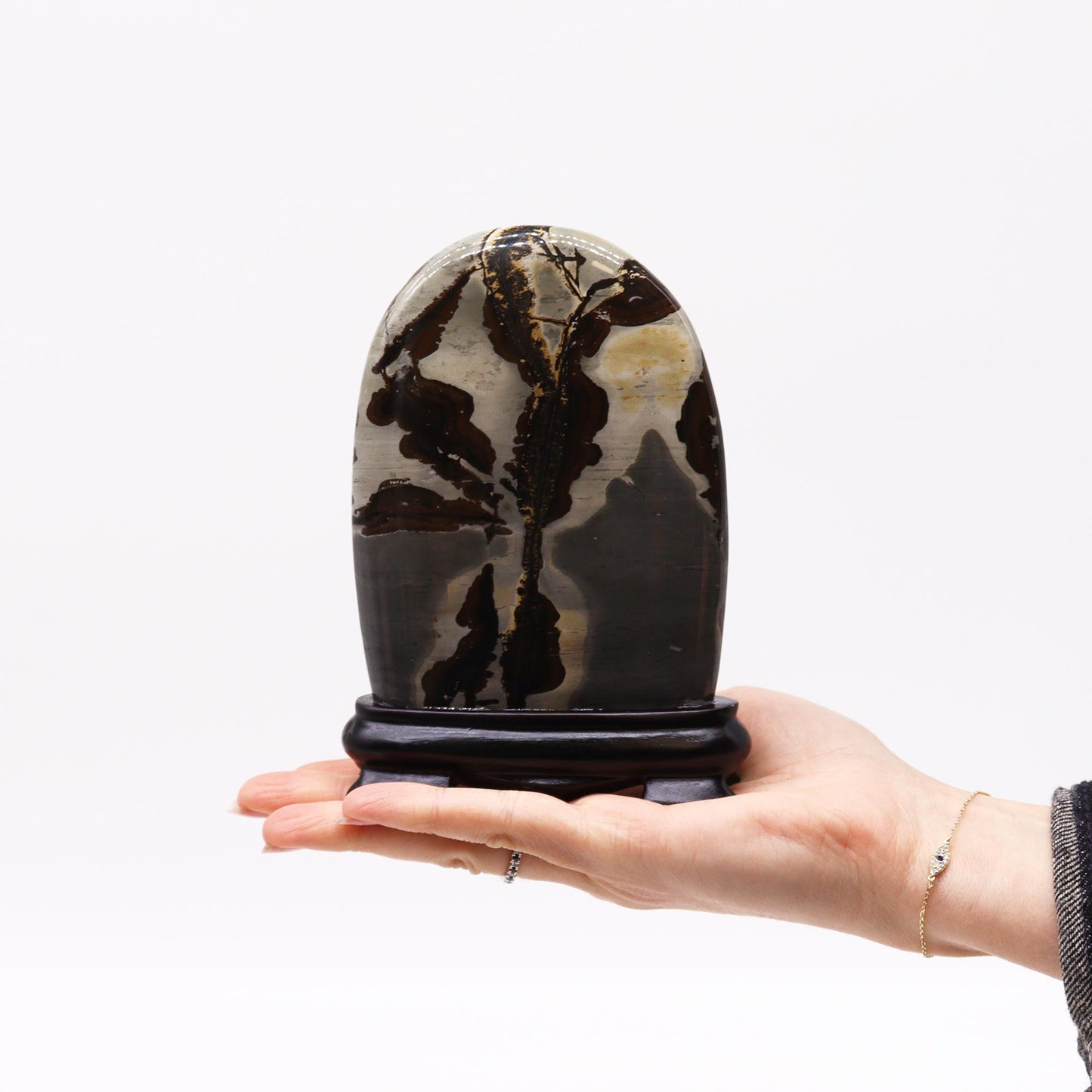 Naturstein-Bild Bogenform – Mangankalkstein mit Dendriten