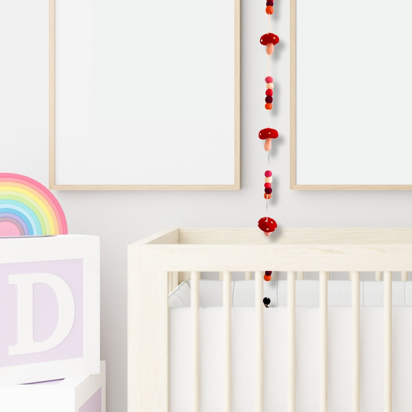 Wandbehang aus Filz – Rote Waldpilze in Handarbeit