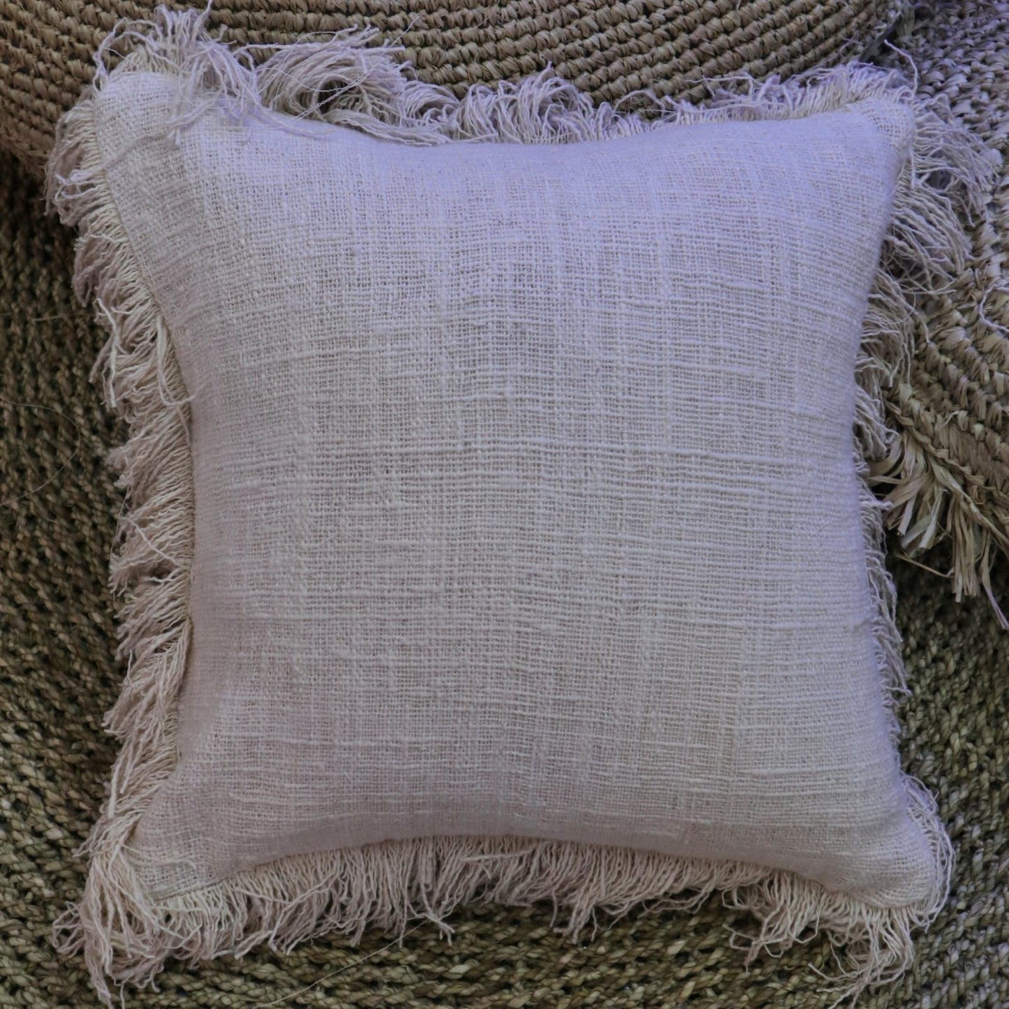 Kissenbezug aus Leinen 45x45 cm mit Fransen – Natürlicher Wohntrend