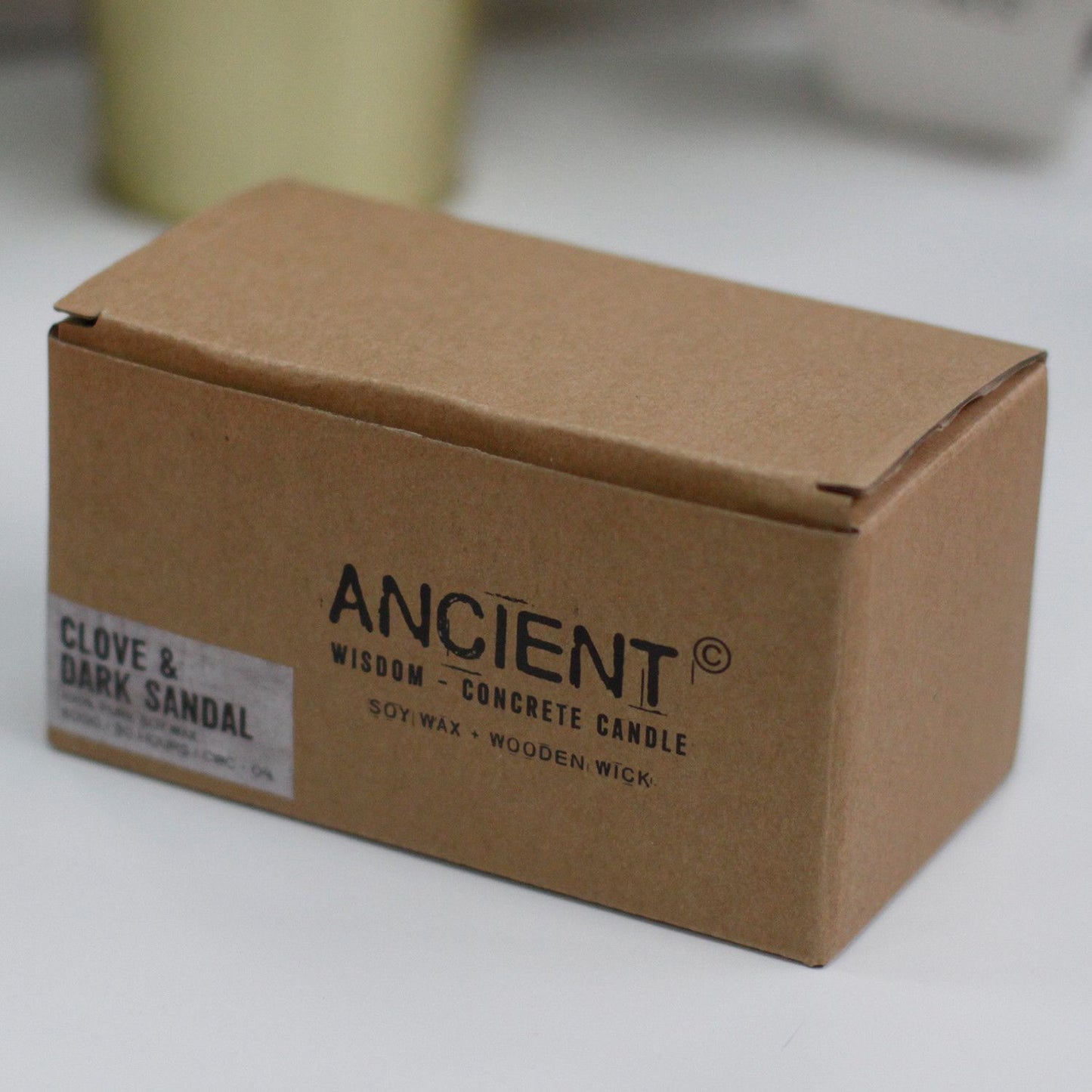 Beton-Duftkerze 'Spiced South Sea Lime' mit Holzdocht – Urban Nature Kollektion