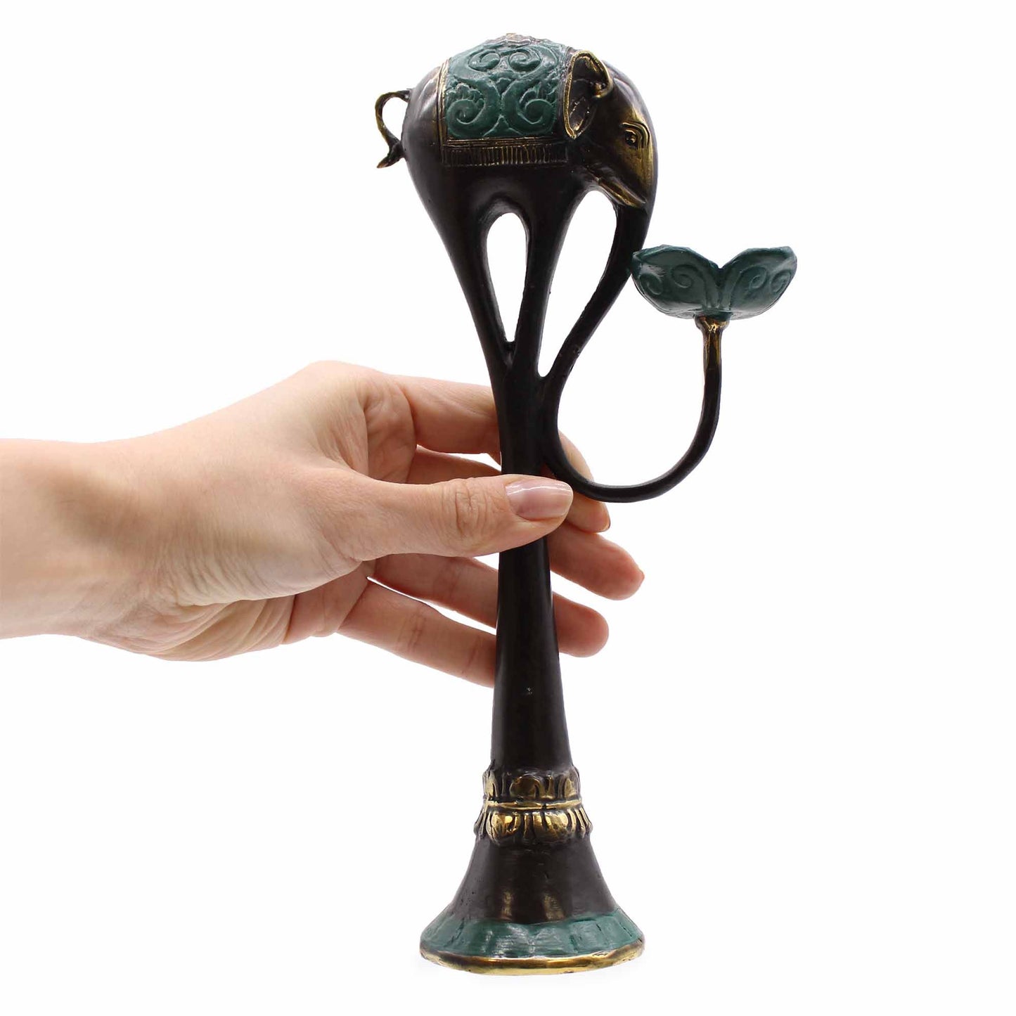 Messing-Skulptur Elefant – Kerzenhalter mit spiritueller Ausstrahlung