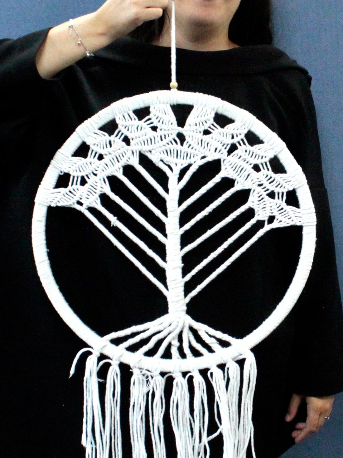 Großer Lebensbaum-Traumfänger aus Bali (42 cm) – Handgefertigte Textilkunst