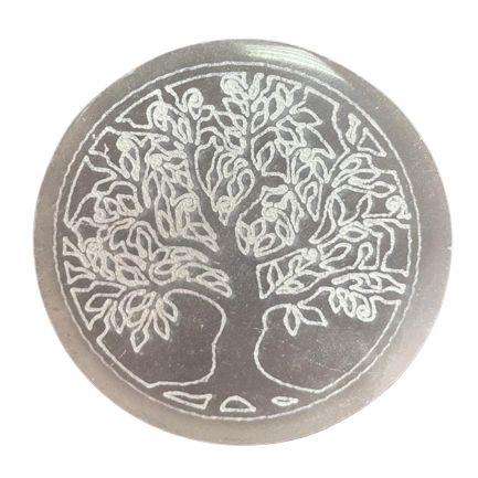 Selenit-Ladeplatte 'Lebensbaum' – Handgeschnitztes Unikat, 8 cm