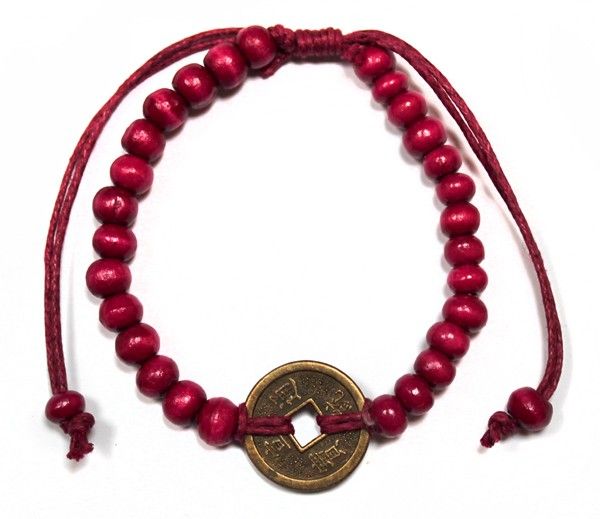Feng-Shui Armband aus Albizia-Holz mit traditioneller Glücksmünze in Rot