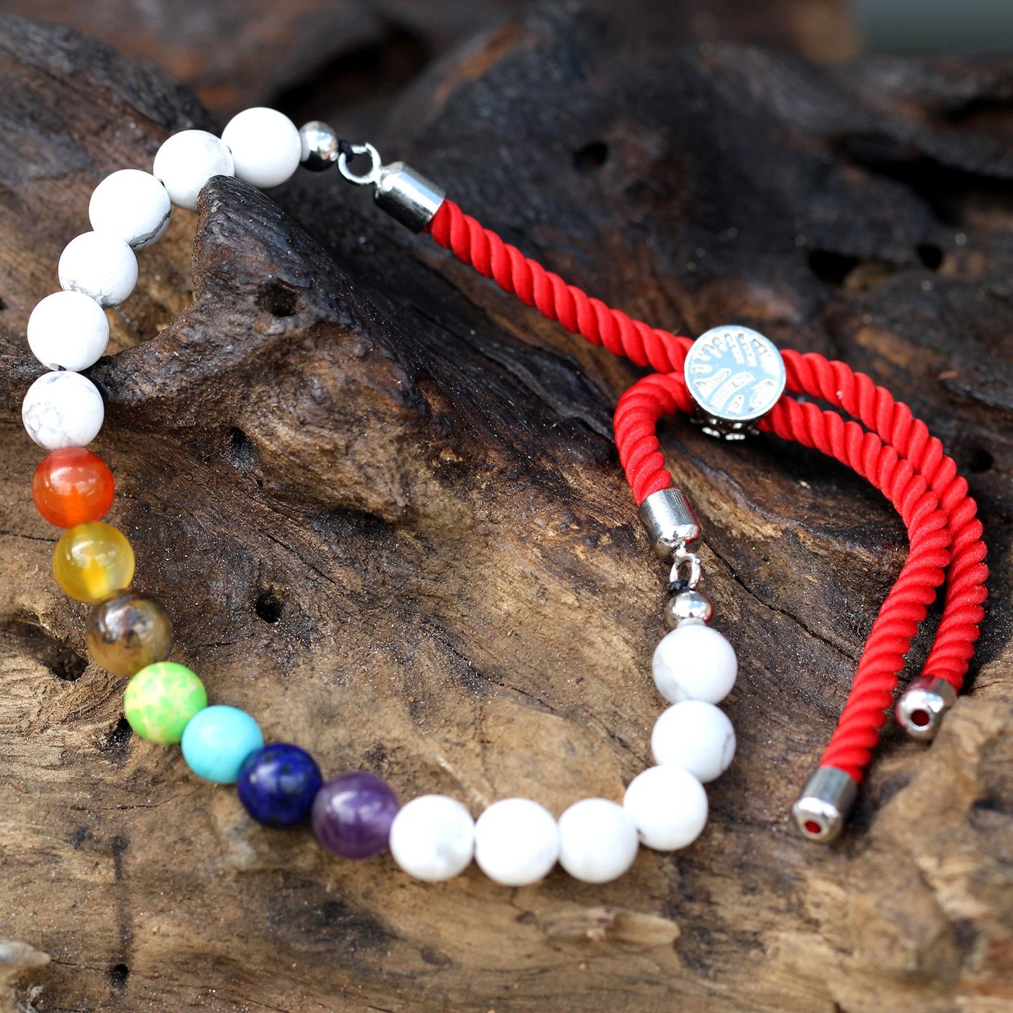 Chakra-Armband aus weißem Howlit mit königsroter Schnur und Silberverschluss