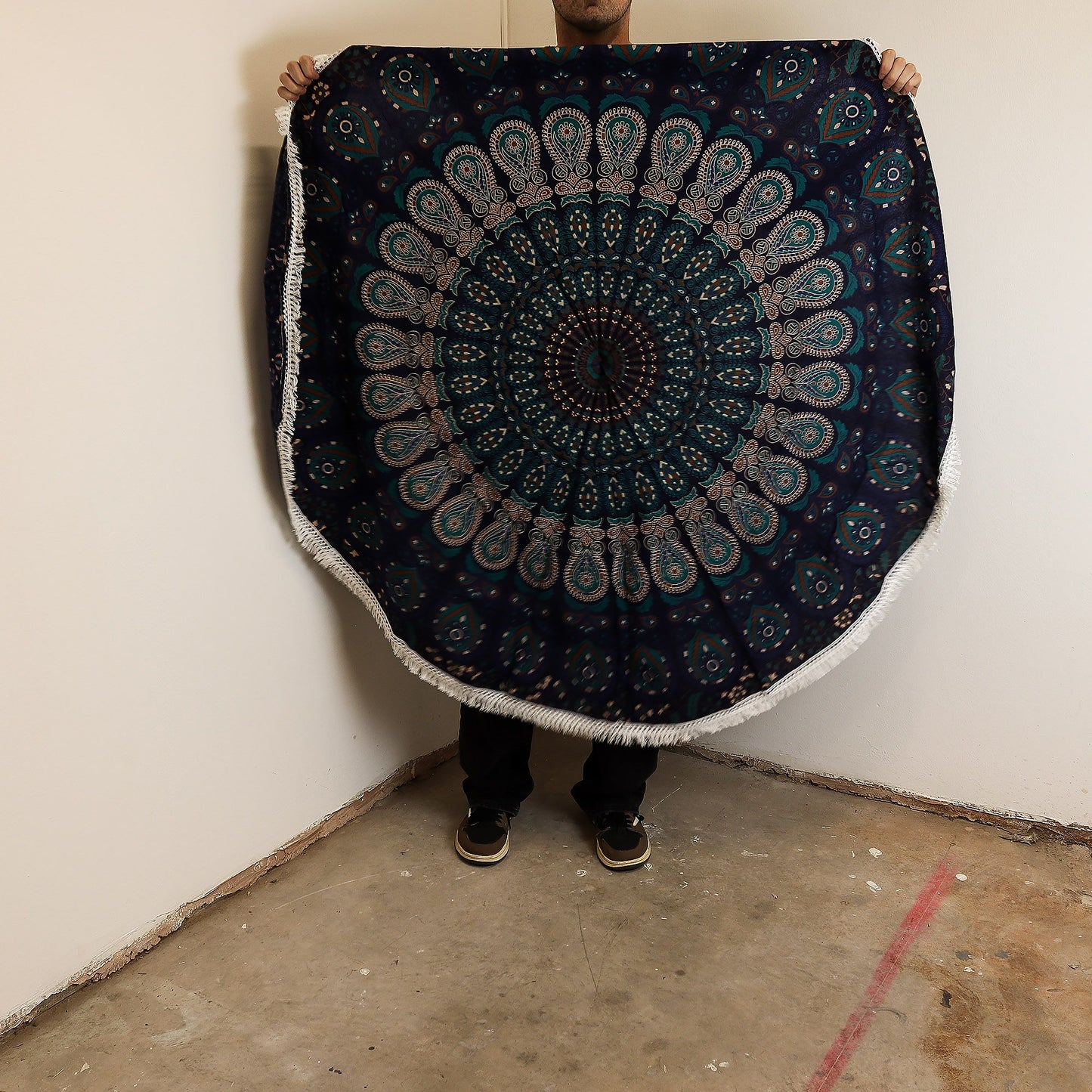 Mandala Rundbild 'Pfauenblau' – Handgefertigte Wandkunst aus Baumwolle