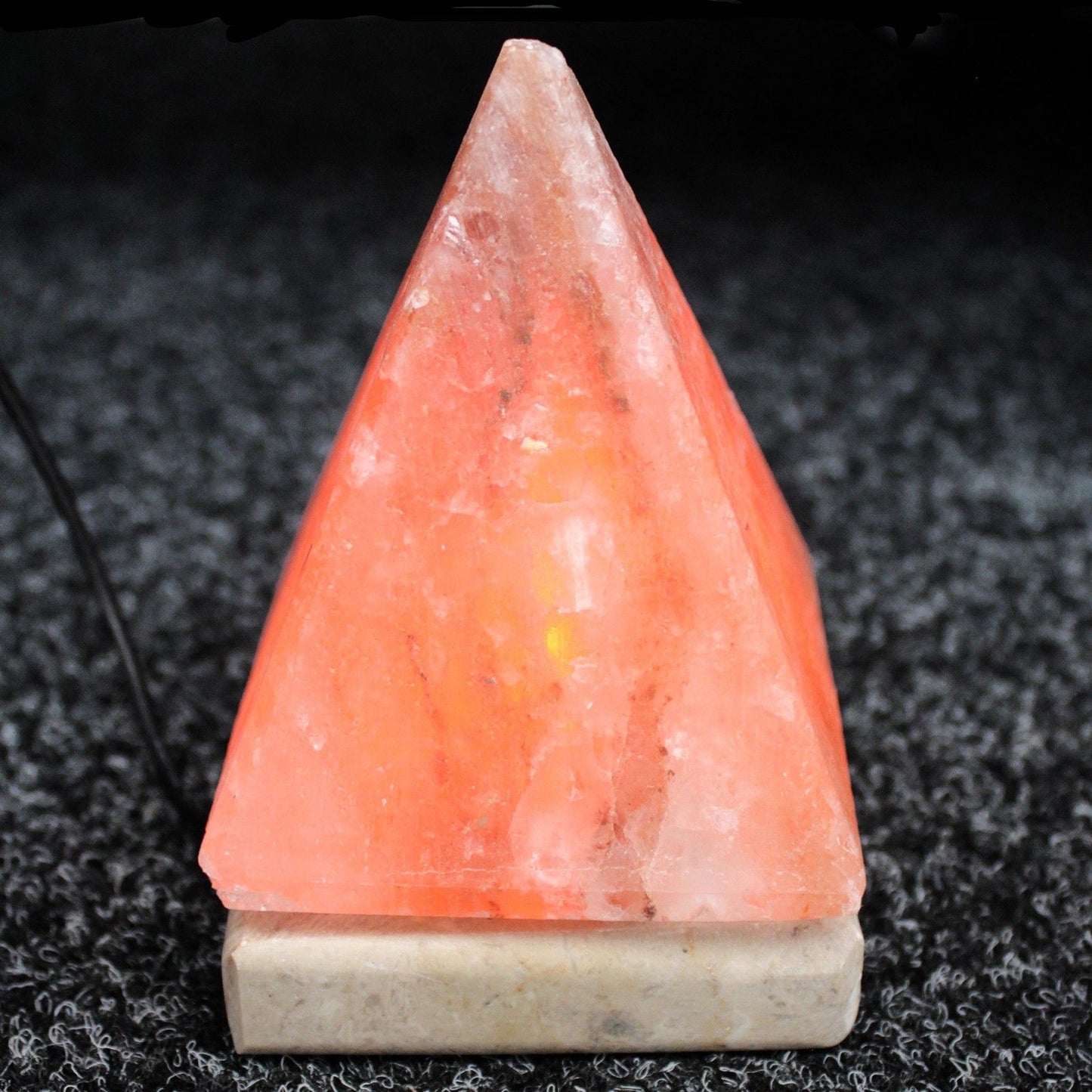 Himalaya-Salzlampe Pyramide 9 cm - Weißlicht & USB-Anschluss