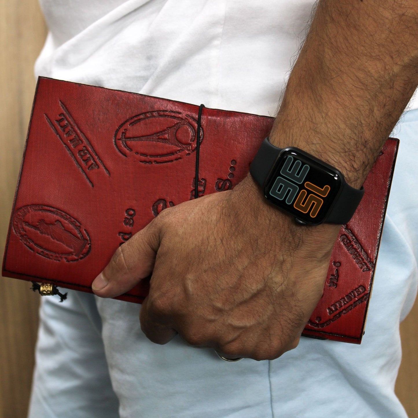 Leder-Notizbuch 'Be the Change' - Handgefertigt in Vintage-Braun (80 Seiten)