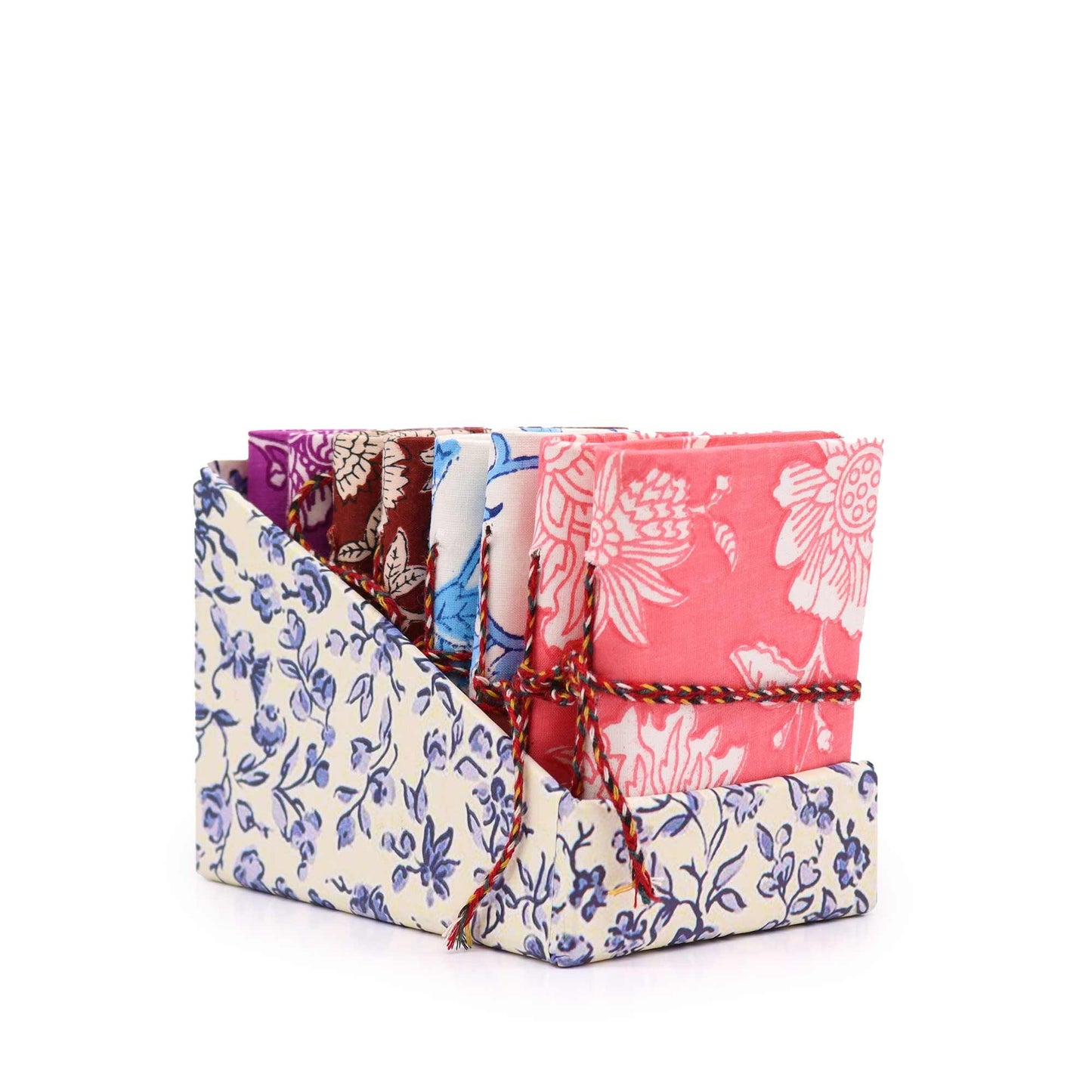 Set mit 4 handgebundenen Notizbüchern - Indische Blumenmotive auf Baumwollpapier