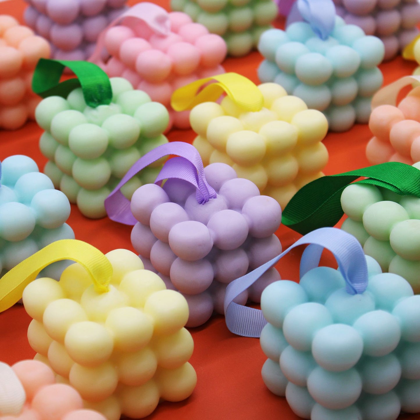 Belebende Massageseife mit Sheabutter, Minze und Eukalyptus