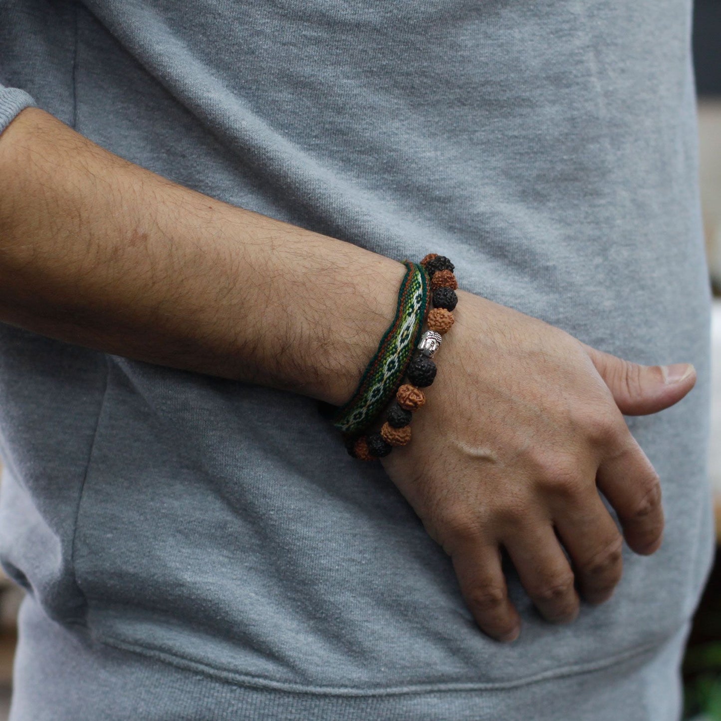 Rudraksha Buddha Armband-Mala - Natürliches Holzperlen-Mix Design