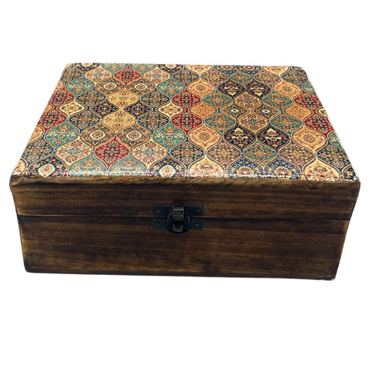 Handgefertigte Schmuckkiste aus Mangoholz mit Keramikglasur, 20x15x7.5 cm, traditionelles Muster