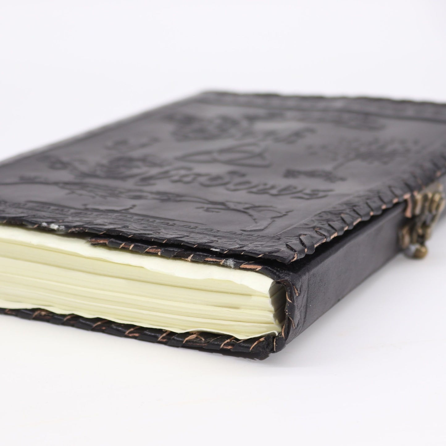 Ledernotizbuch 'Buch der Schatten' in Schwarz mit Büttenrand – 200 Seiten