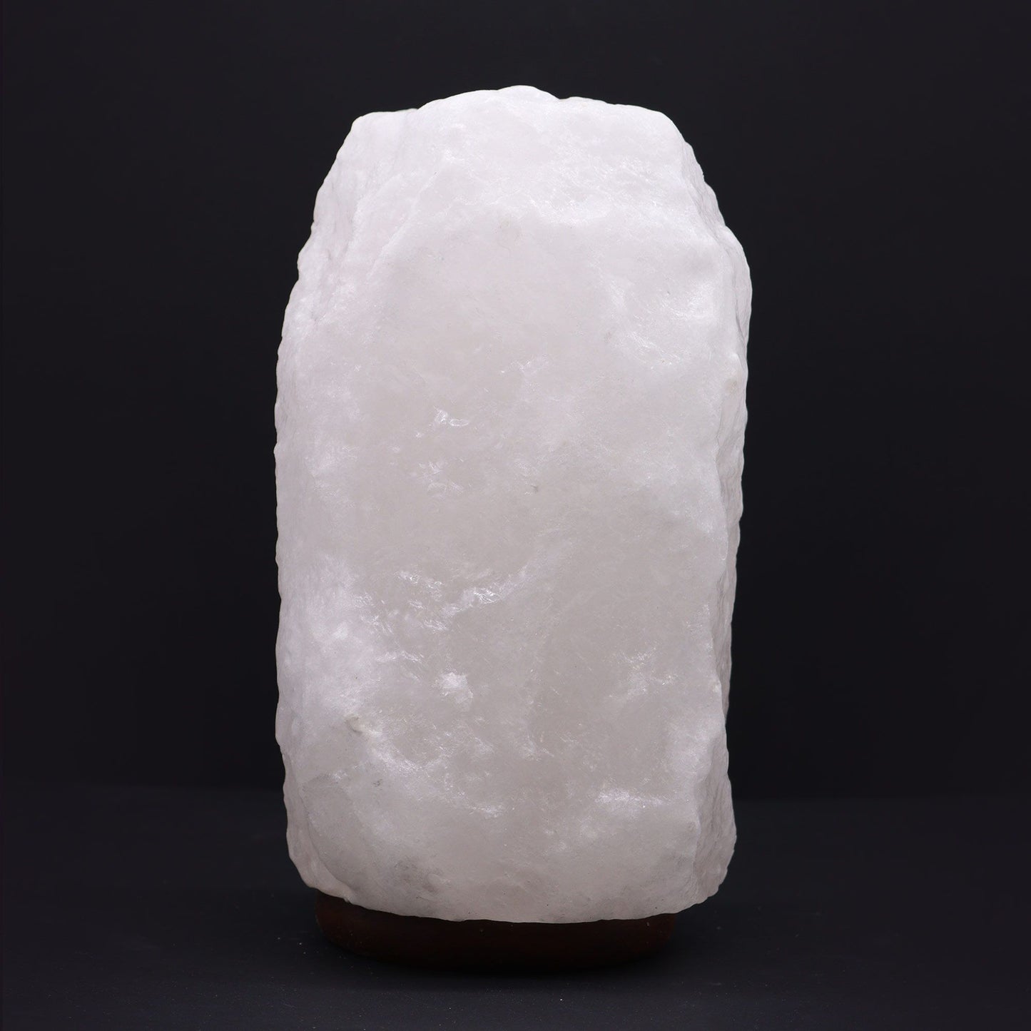 Großformatige Himalaya-Salzlampe (8-10 kg) mit rustikalem Holzsockel