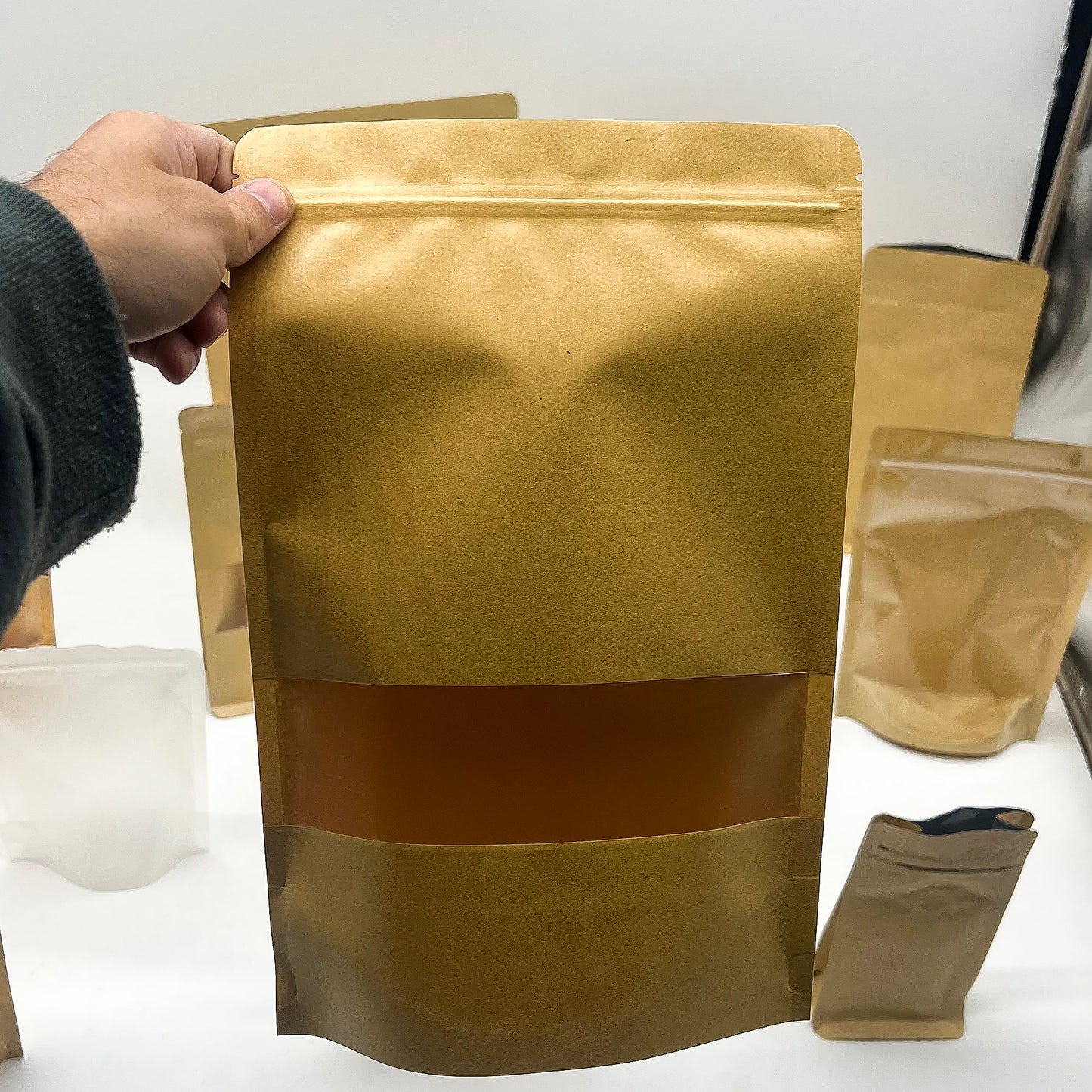 10er Set Kraftpapier-Beutel mit Sichtfenster und Griffverschluss, 20x30 cm