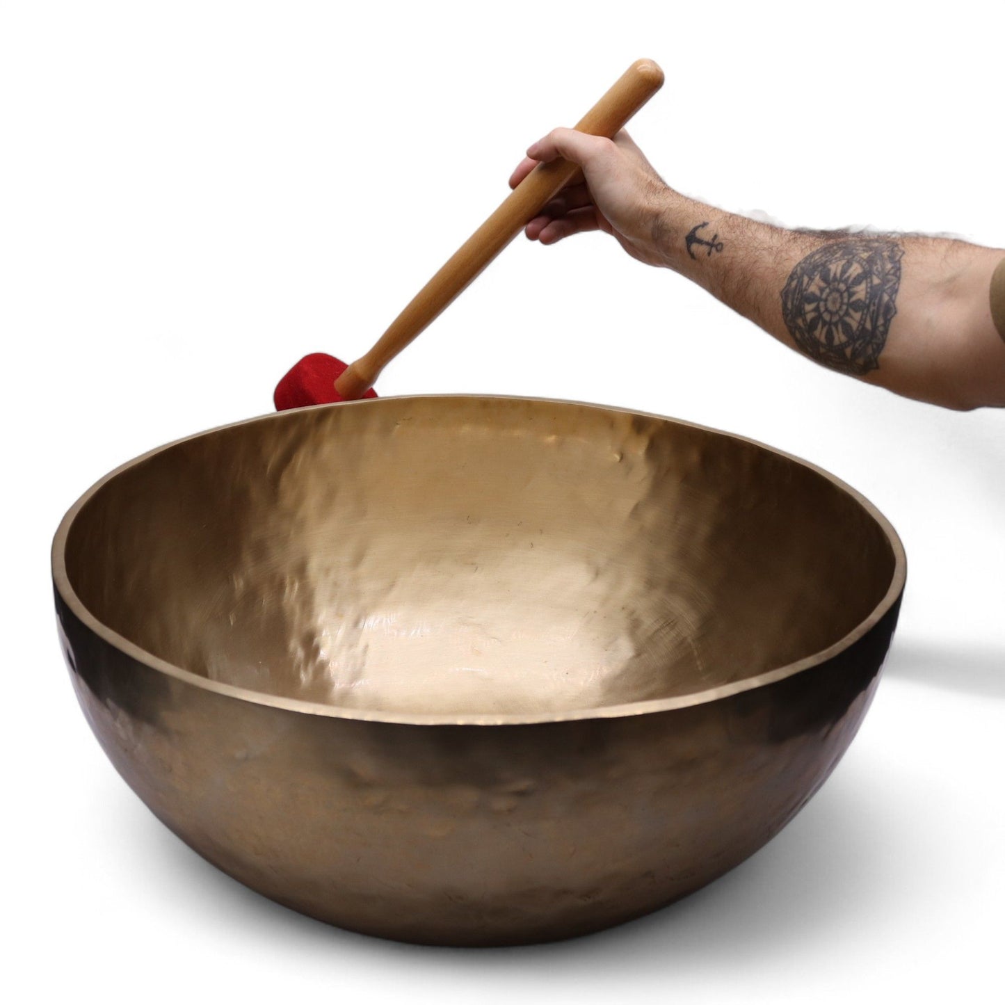 Massive Stehschale aus Messing – 50 cm Durchmesser für tiefe Klangvibrationen