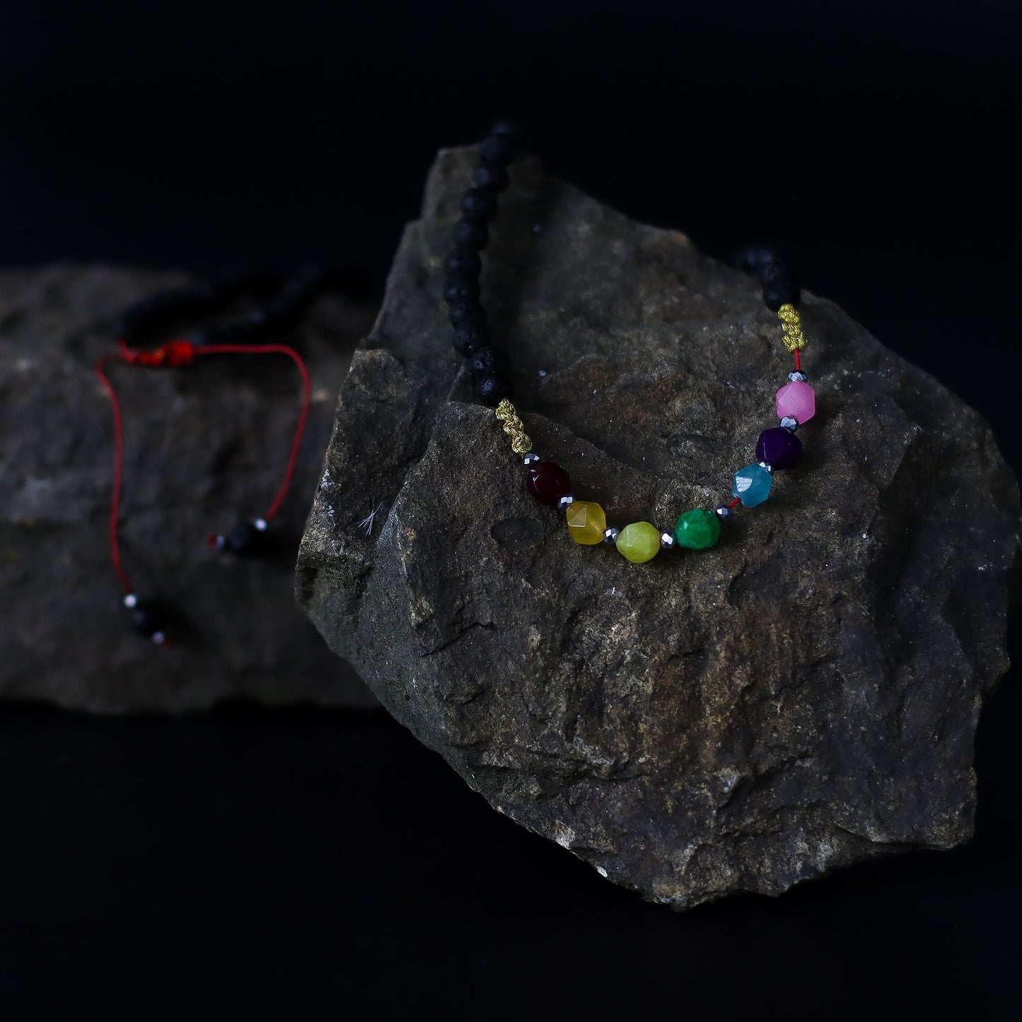 Chakra Halskette aus Lavastein & Edelsteinen für innere Harmonie