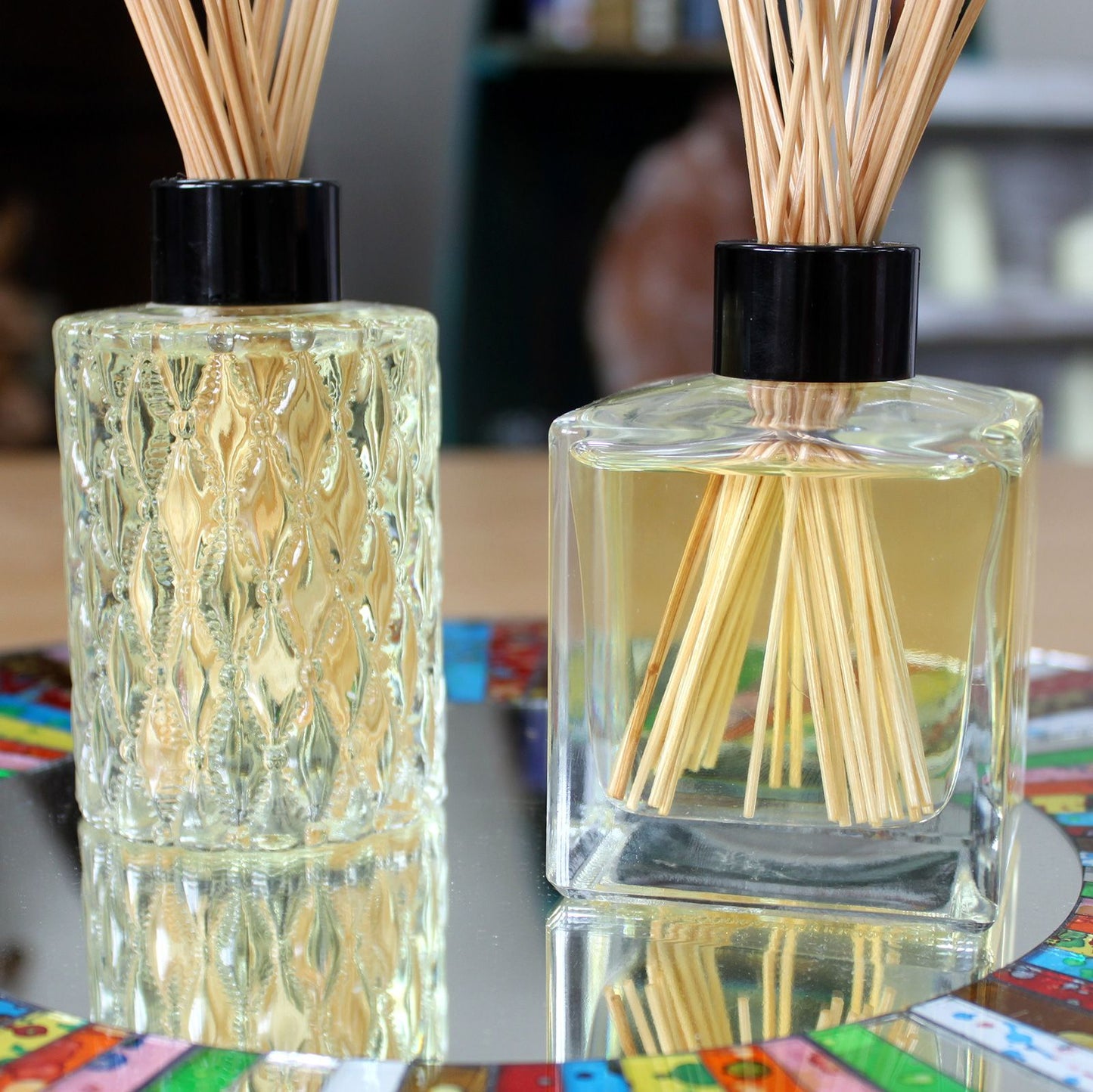 Diffusorflasche 120 ml Set – Elegante Rundflasche mit schwarzem Diffusordeckel