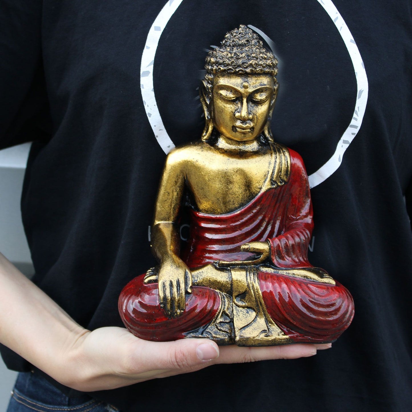 Handbemalte Buddha-Figur in Rot & Gold - Großformat für innere Ruhe