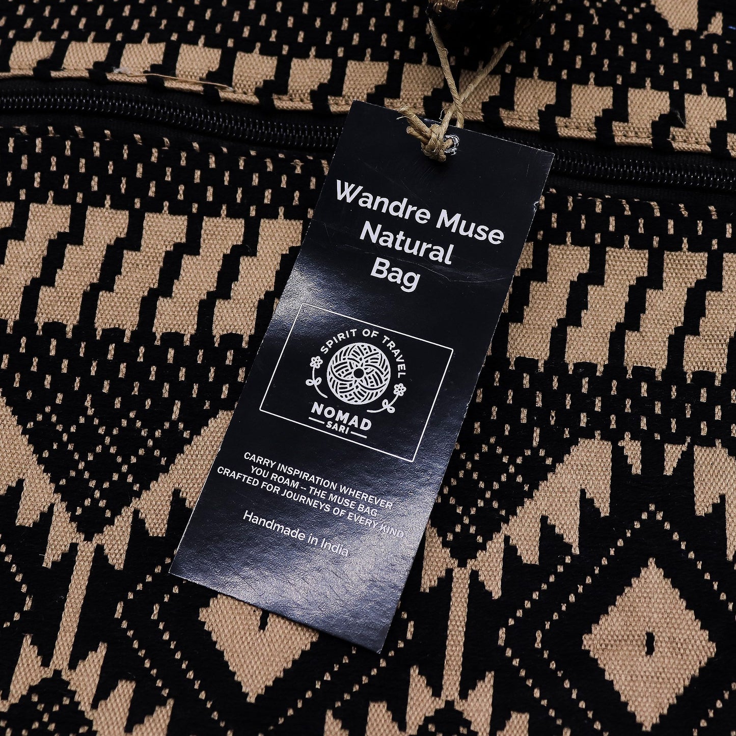 Natural Jacquard Tasche 'Wander Muse' – Erdiger Begleiter für den Alltag