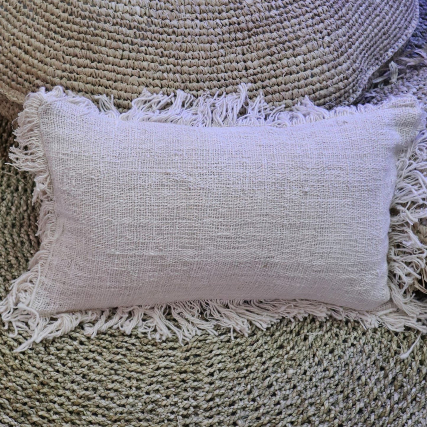 Kissenbezug aus Leinen 30x50 cm mit Fransen – Nachhaltiger Wohntrend
