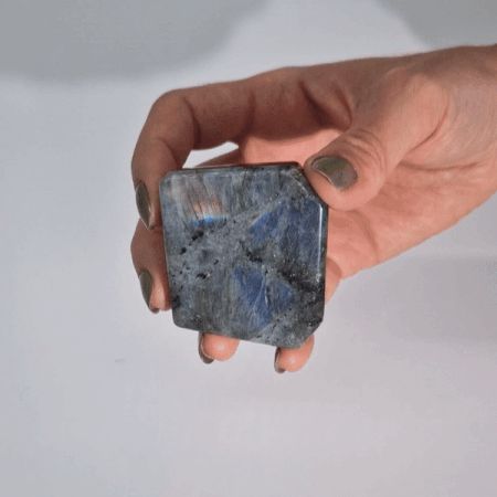 Labradorit Tumba aus Madagaskar, 40-60mm, 80-168g - Polierte Edelsteine für Dekoration & Spiritualität