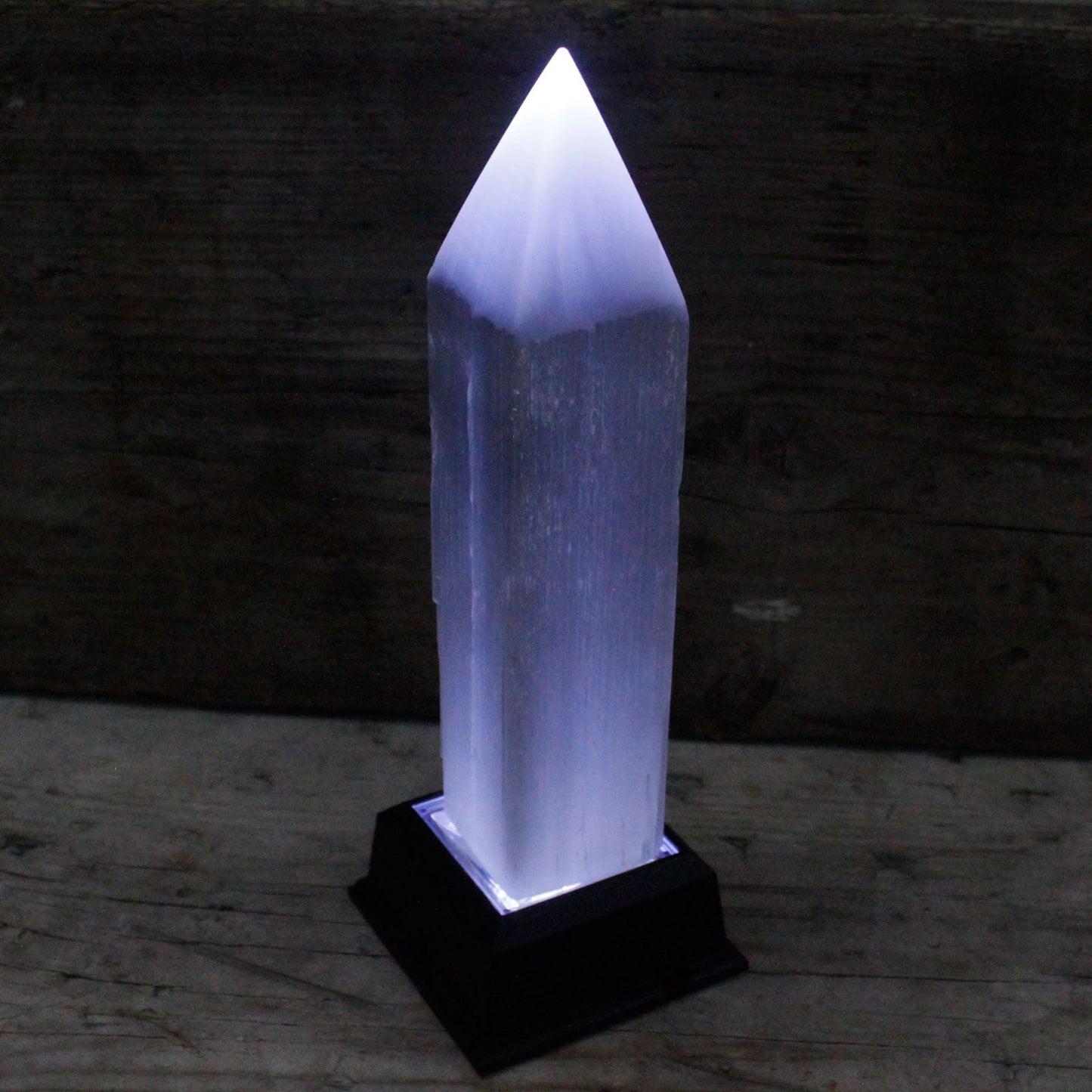 Selenit-Kristallturm mit LED-Beleuchtung – Natürliches Unikat (20 cm)