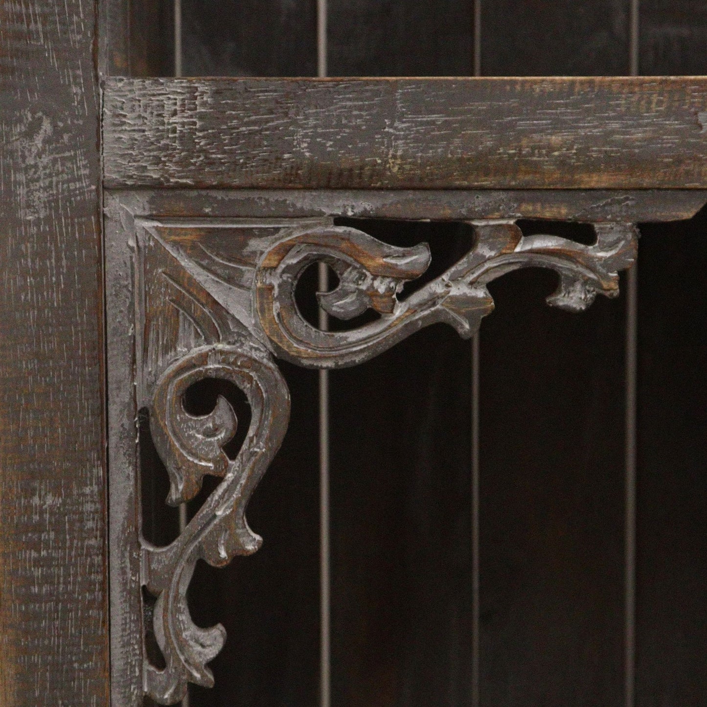 Badezimmerschrank in Grau-Waschung aus massivem Albasia-Holz