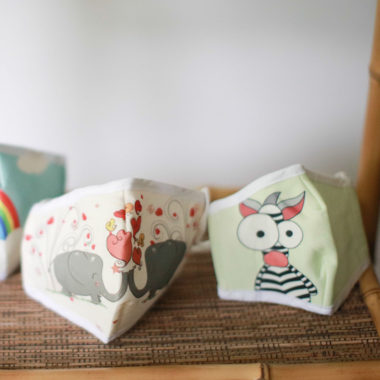 Wiederverwendbare Kindermaske Crazy Zebra - Mit Filtertasche