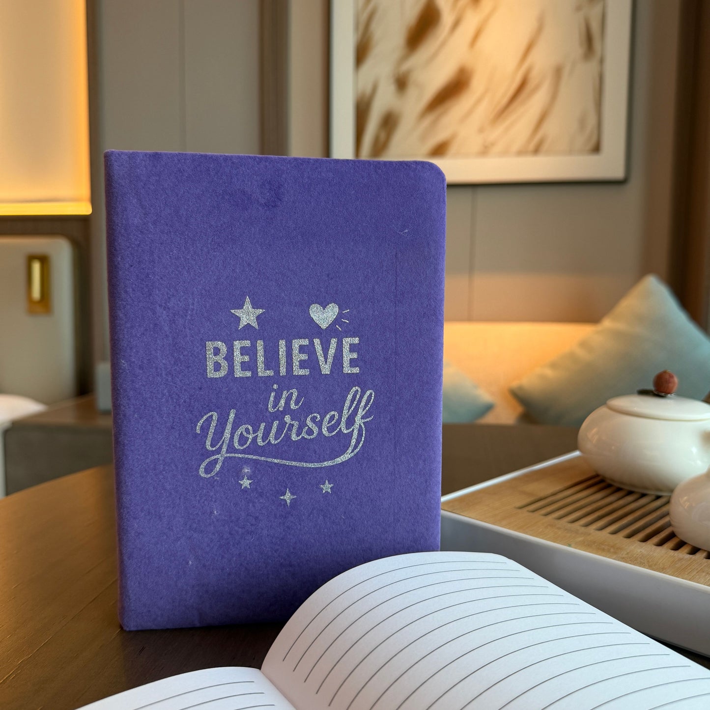 Notizbuch 'Believe in Yourself' in samtigem Lavendel-Velvet – 80 Seiten