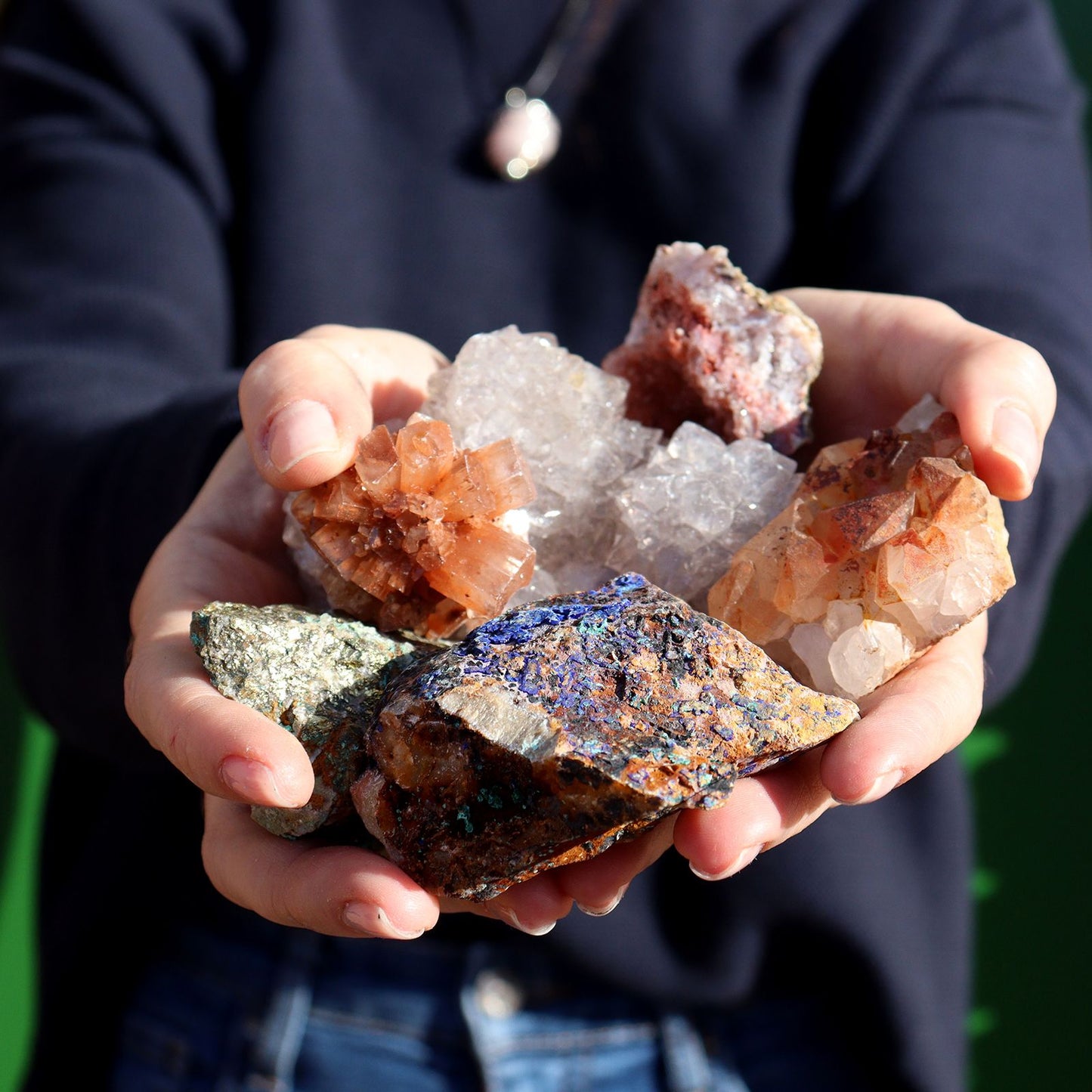 Chalcopyrit-Kristalle Kollektion – 80 handverlesene Steine für Energie & Meditation