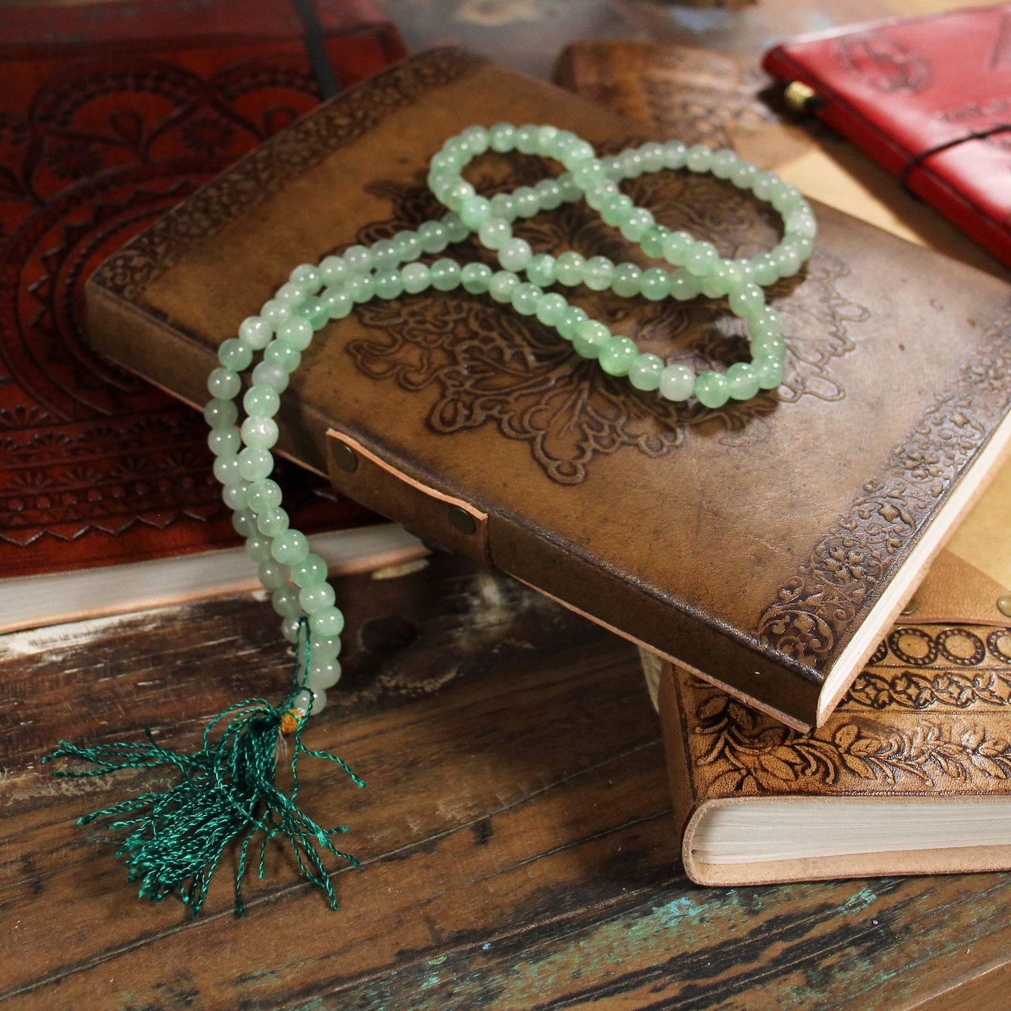 Mala aus natürlichem Grünem Aventurin – 108 Perlen für Meditation & Stil