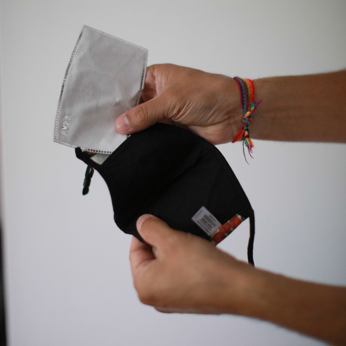 Wiederverwendbare Gesichtsmaske 'Mohnblüten' für Erwachsene – Mit Filtertasche