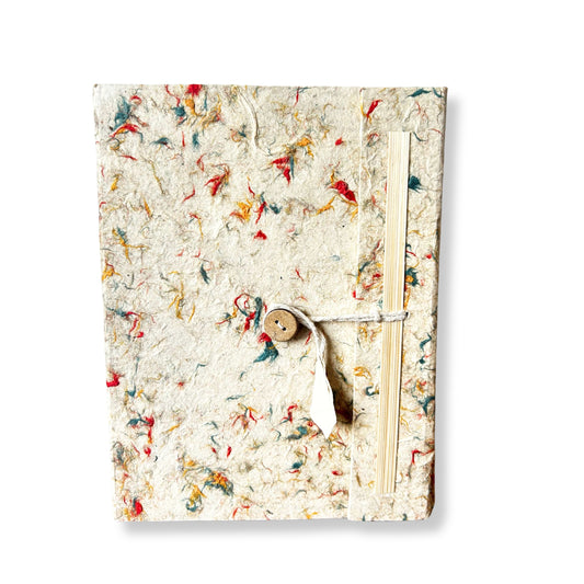 Notizbuch aus handgeschöpftem Lokta-Papier mit recyceltem Baumwoll-Cover