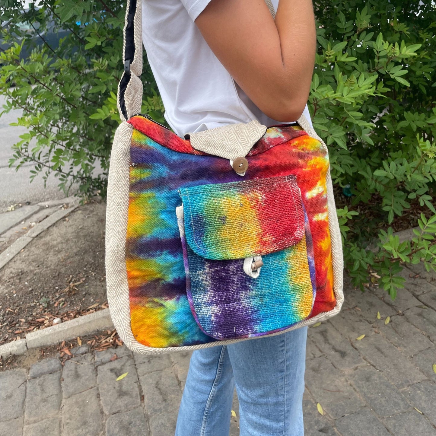 Hanf-Studienrucksack im Tie-Dye Look mit Fronttasche