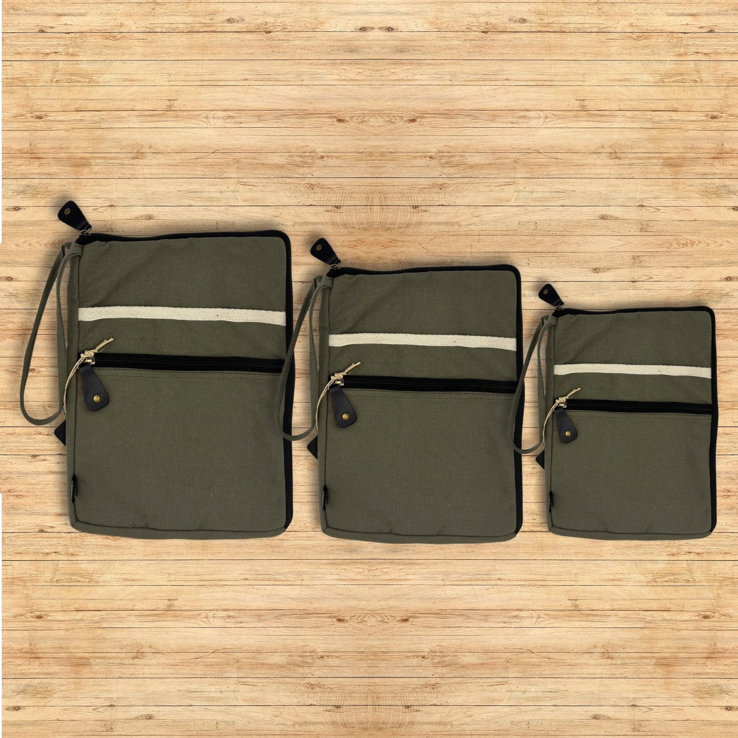 Laptophülle Large in Oliv – Robustes Jute-Etui für Geräte bis 30x40 cm