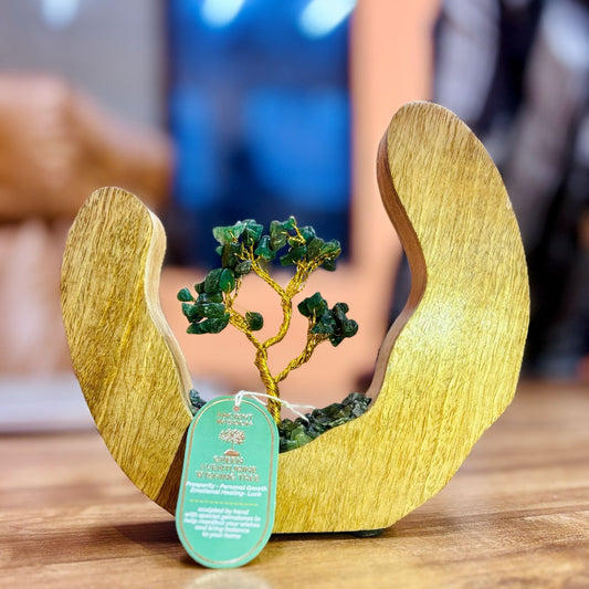 Glücksbaum aus Grünem Aventurin - Handgefertigter Edelstein-Baum auf Mangoholz-Ring mit 60 Chips