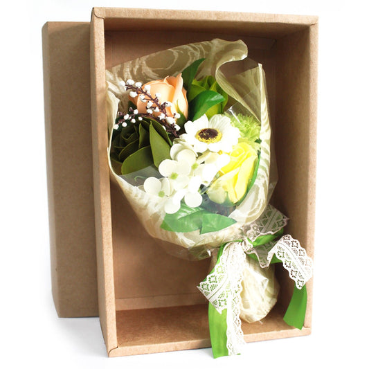Grüner Seifenblumenstrauß – Dekorative Badeseifen in der Geschenkbox