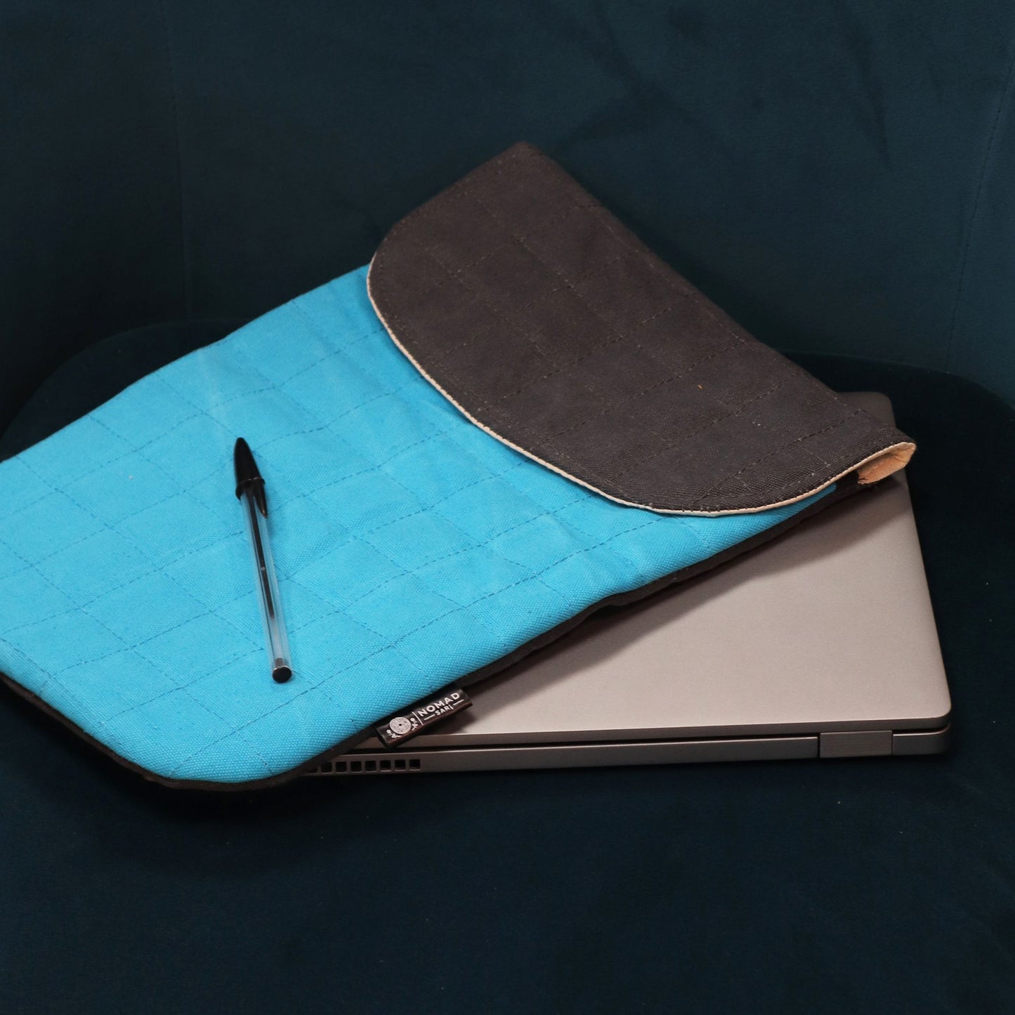 Laptophülle Crazy Yellow – Gepolstert aus robustem Stonewashed Cotton